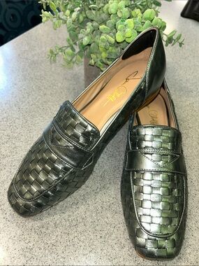 RARE DR JOAN OLOFF sz 10 Metallic Silver Woven Leather Loafers NWOTs